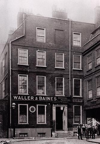 Dr Johnson's House in 1911, when being used as a workshop by printers Waller and Baines. 